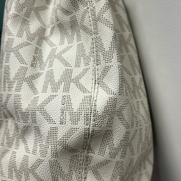 Michael Kors Jet Set Gathered Large Tote EEUC - Picture 6 of 10